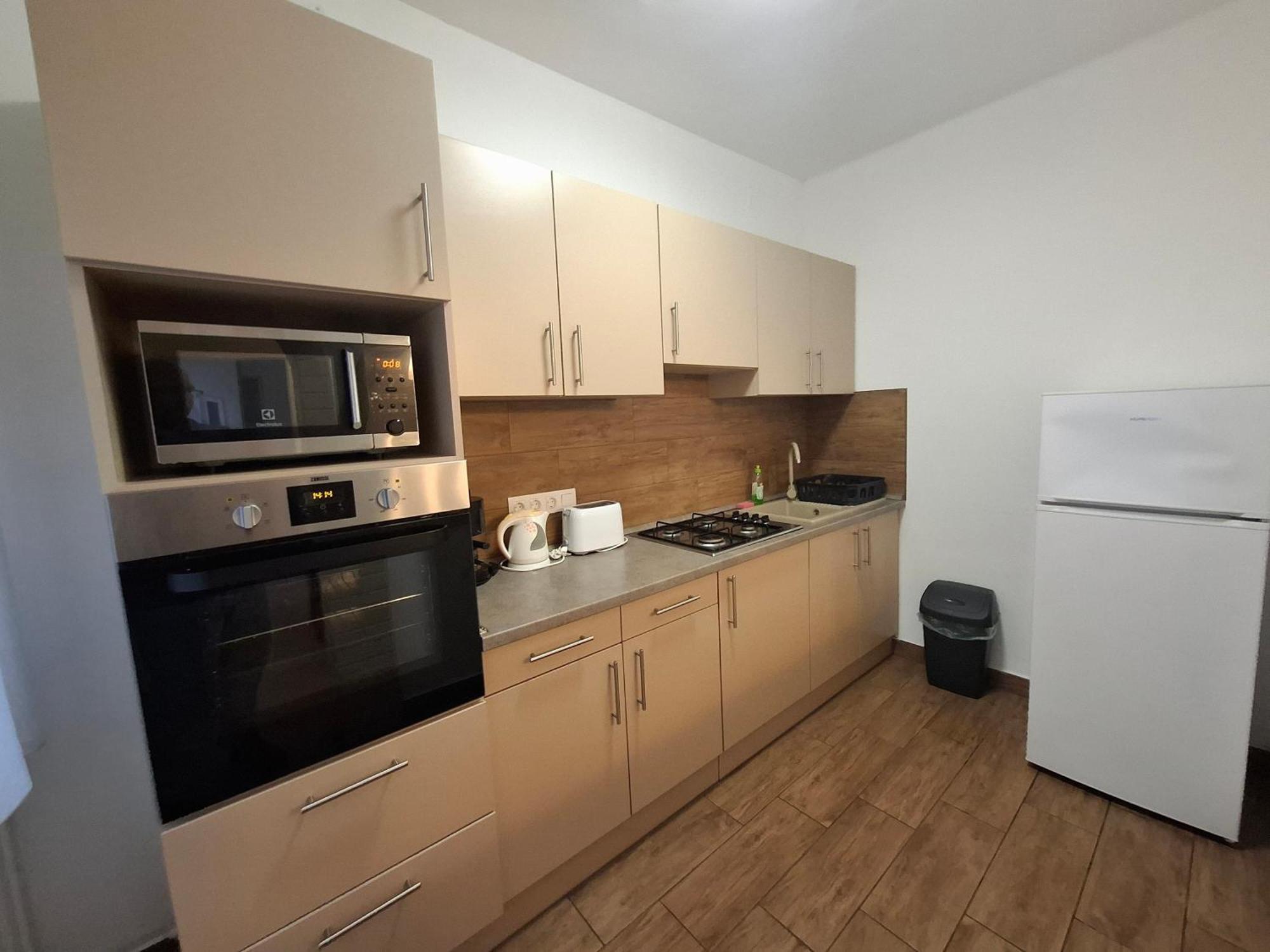 Ilona Apartmanhaz *